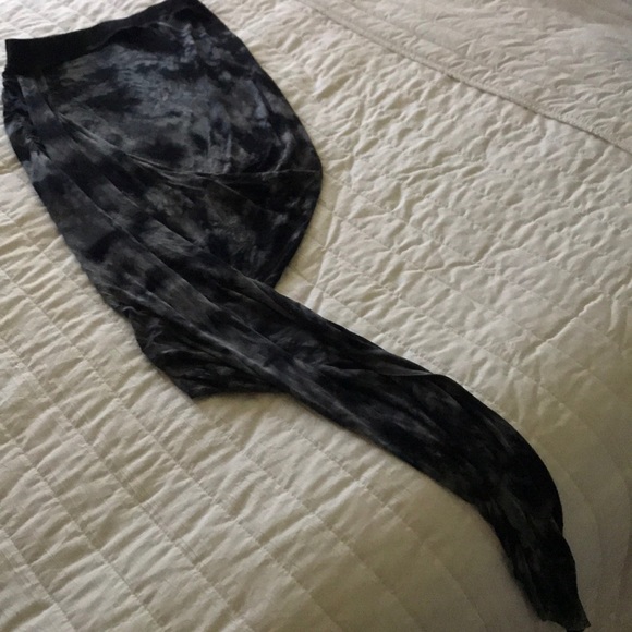 Asymmetrical high low tie dye skirt - Picture 2 of 3